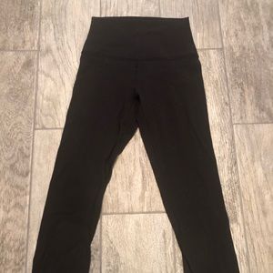 Lululemon size 2 aligns black